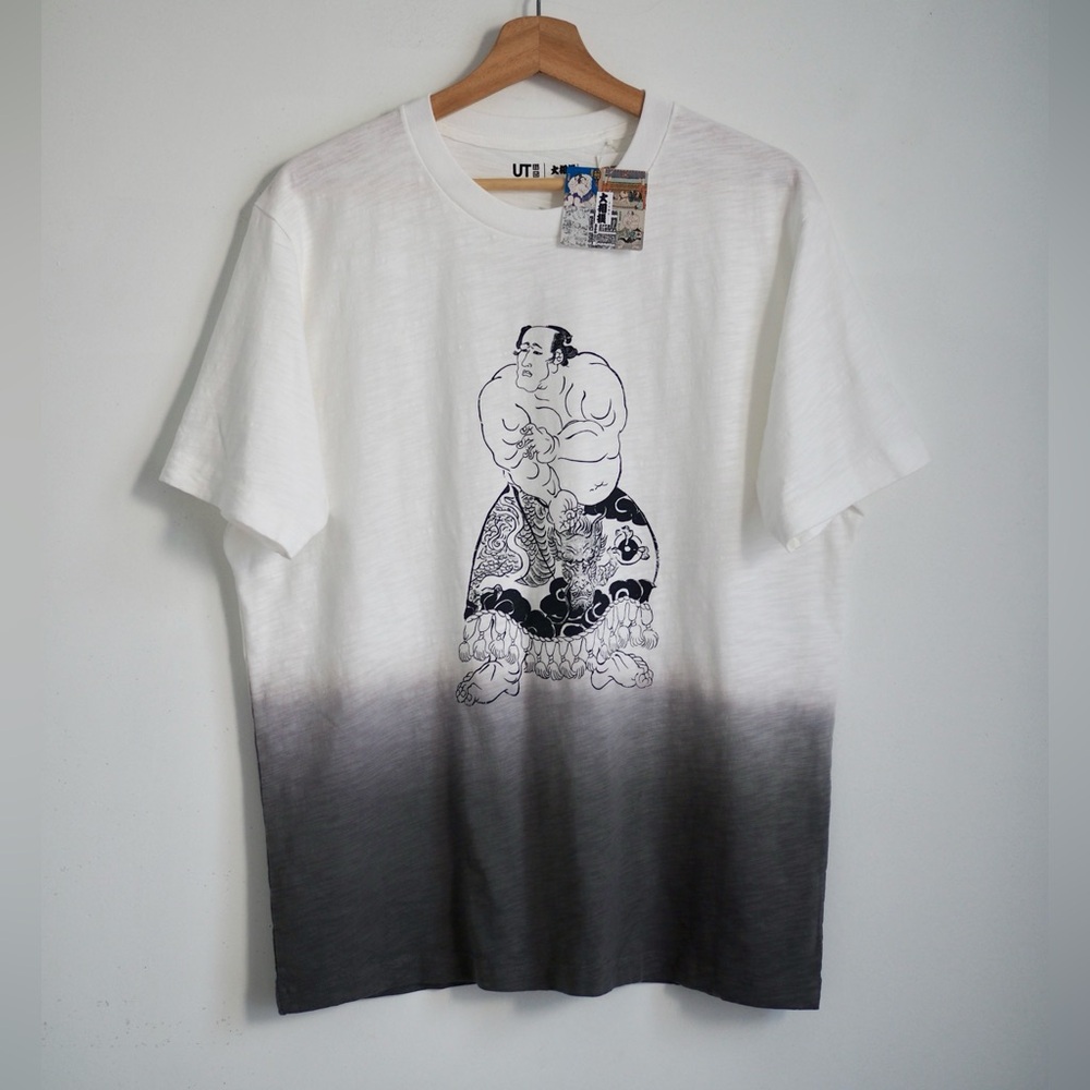 Sumo wrestling graphic wagara Uniqlo t shirt size medium